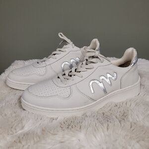 For Her Sandro Moscoloni Leather Sneaker Shoes Size 9 White Silver Lace Up
